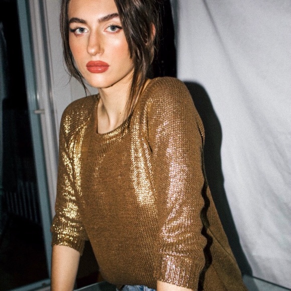 *SOLD* Gold Knit Sweater - Picture 4 of 8